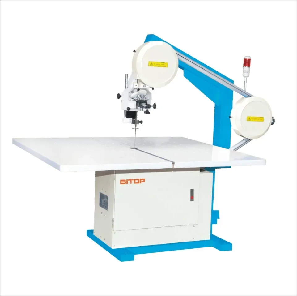 

Adjusted cutting speed band knife fabric cutting machine with special air-floted blowing device