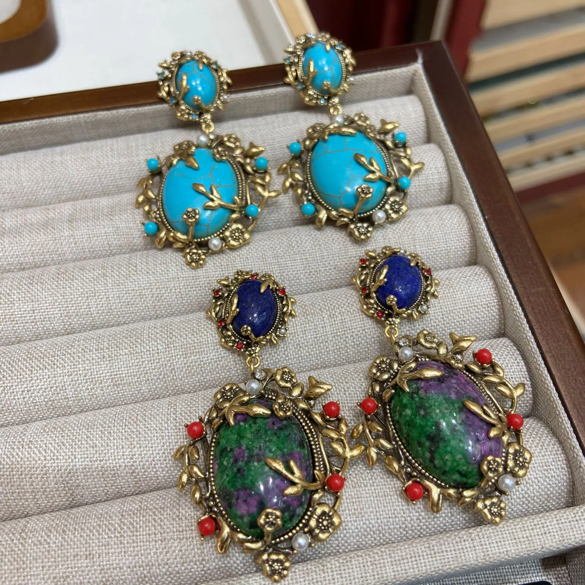 

Женские серьги с бирюзой, геометрический дворцовый стиль, винтажные Aretes Para Mujer, модные элегантные резные ювелирные изделия, резной дизайн, серьга