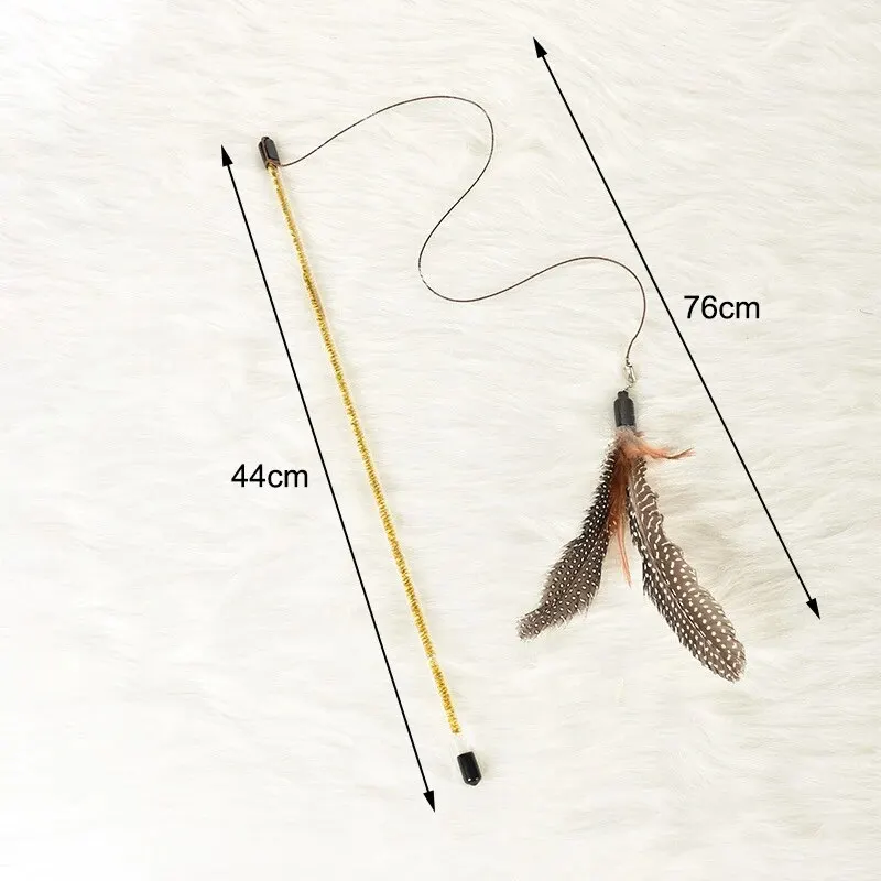 1 szt. Podstawowy drażniący kij z piórami dla kota z dzwonkiem z piór dla zabawnych kotów domowych interaktywna zabawka dla zwierząt domowych złoty