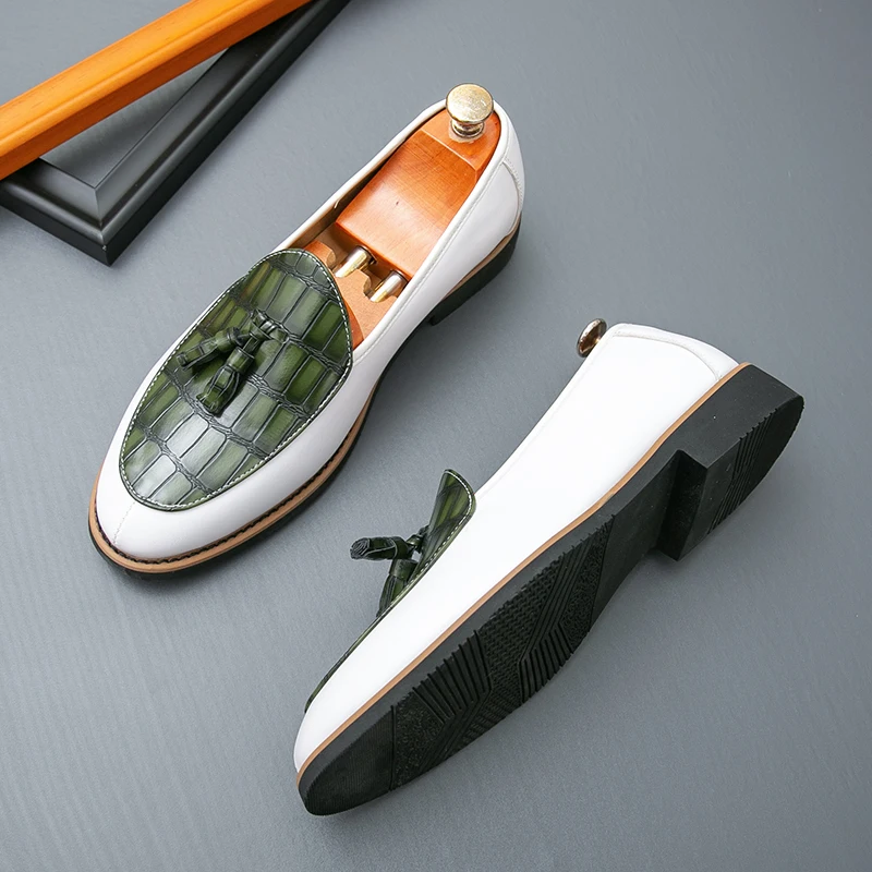 High-quality Men Formal Shoes Tassel Leather Loafers Men Oxfords British Business Social Shoes Men Wedding Dress Shoes 39-47