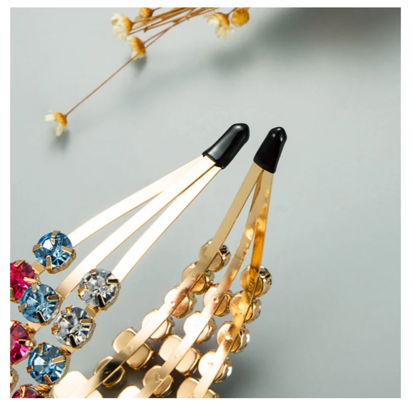 ربطات شعر معدنية عصرية على الطراز الباروكي للفتيات مع ثلاثة صفوف من إكسسوارات الشعر اليومية الماسية الزجاجية