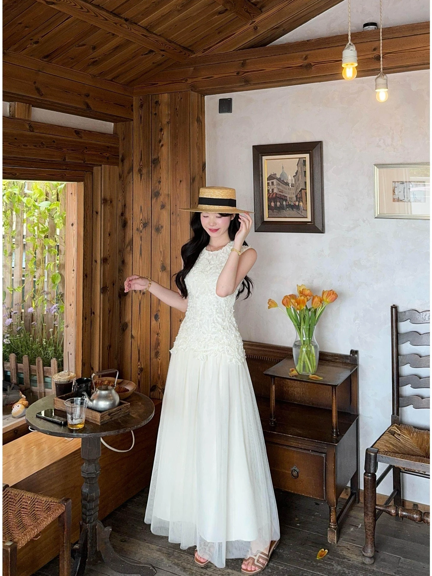 

White Lace Dress Women's High Waist Summer New Style Elegant Slim Vacation Long Dress A-Line Skirt round Neckline No Sleeve