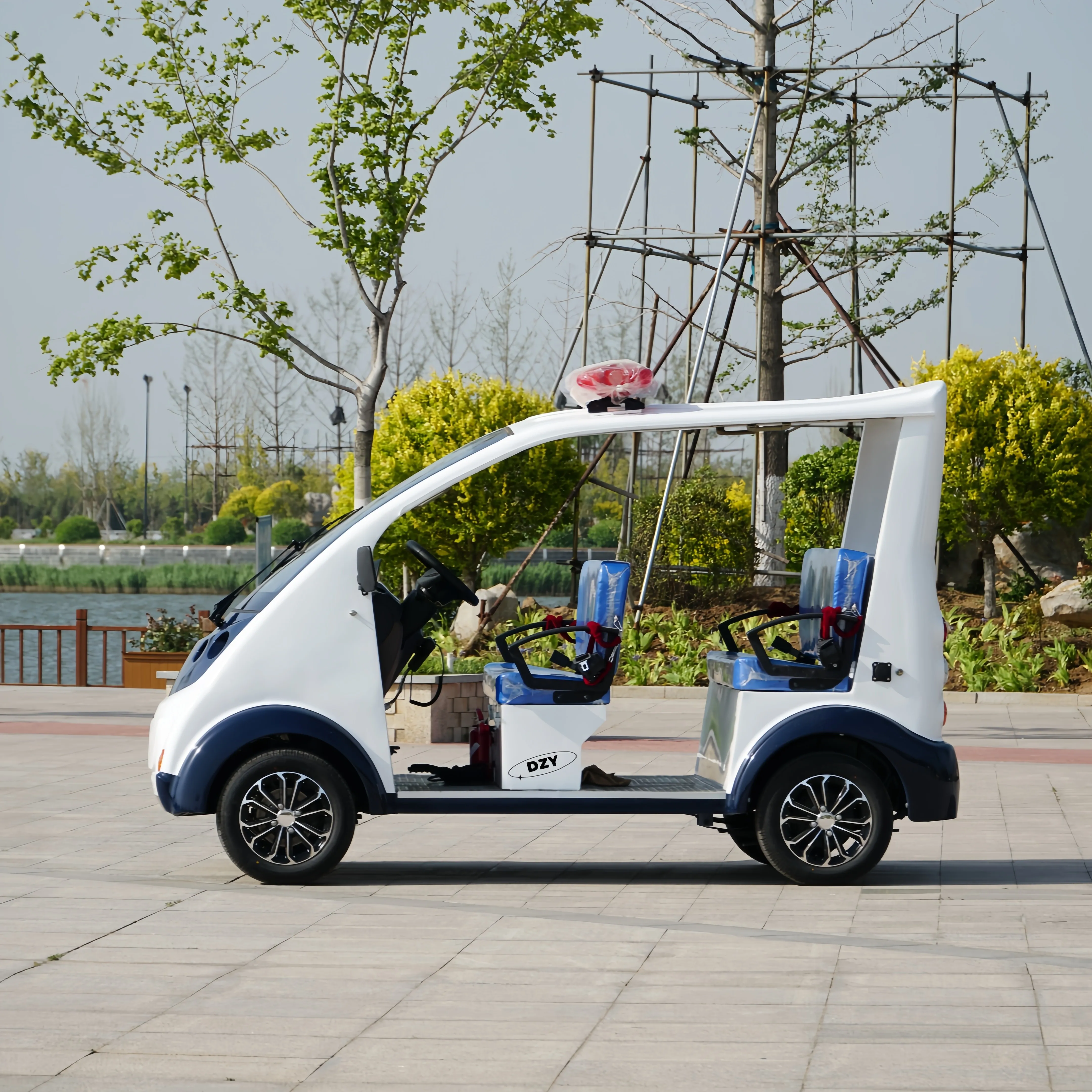 hot-selling 4 Seats Tourism Site Transportation Vehicle Electric Security Patrol Car mini adult electric patrol car