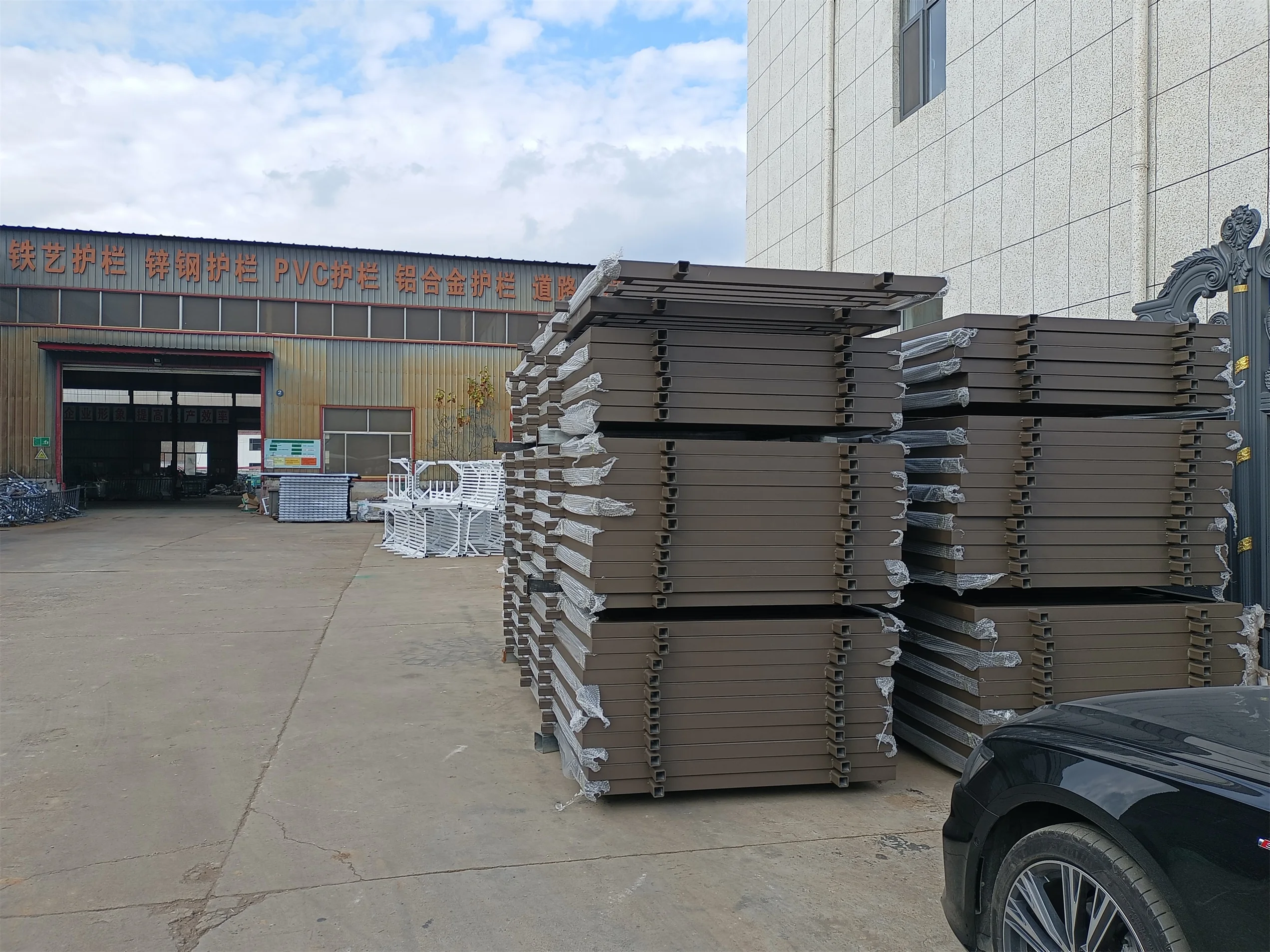 Balcony Guardrail Aluminum Alloy Graphic Design Modern Metal Fence