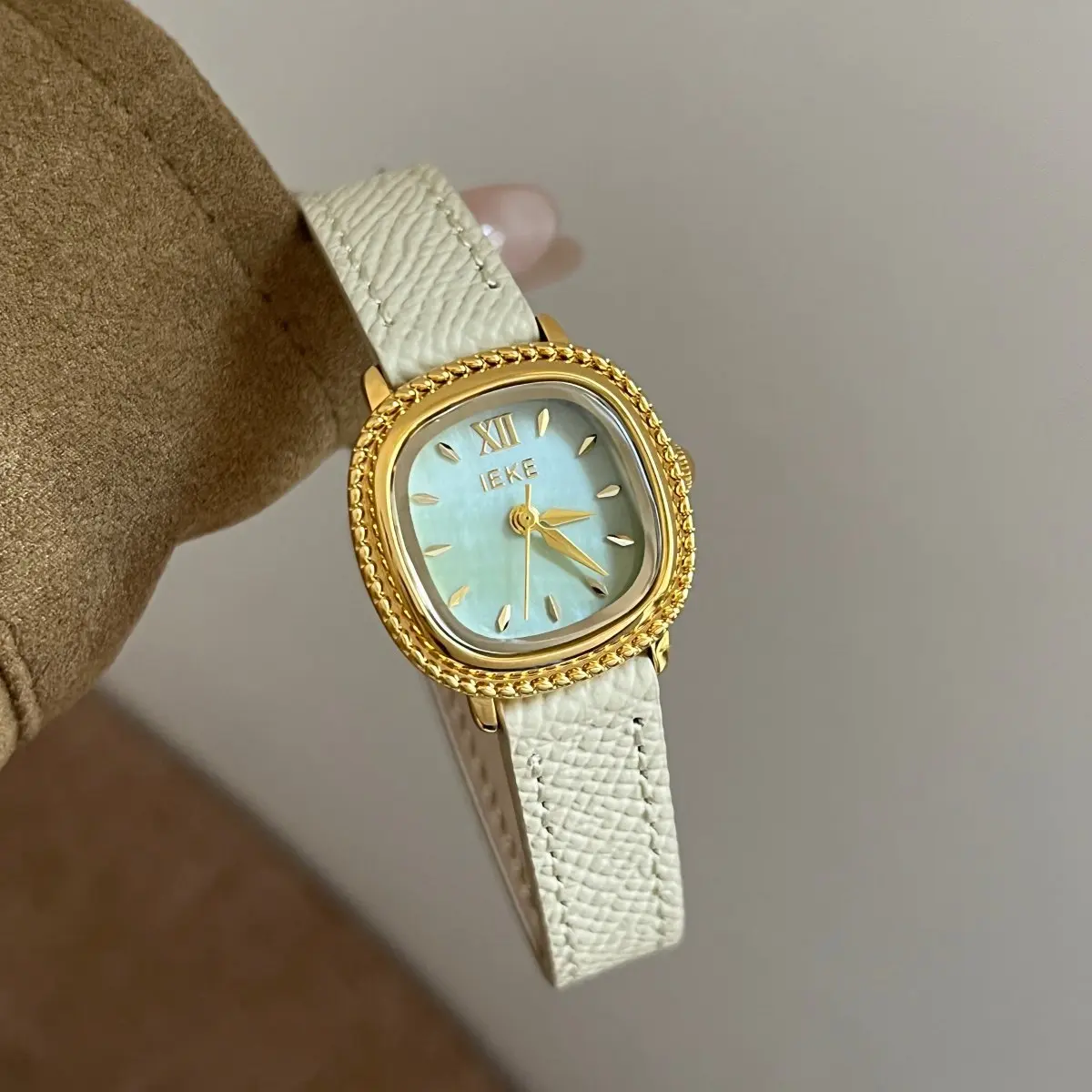 New Small Square Leopard Print Watch, Stylish And Exquisite, With A Delicate Dial; A High-End Quartz Watch For Women.