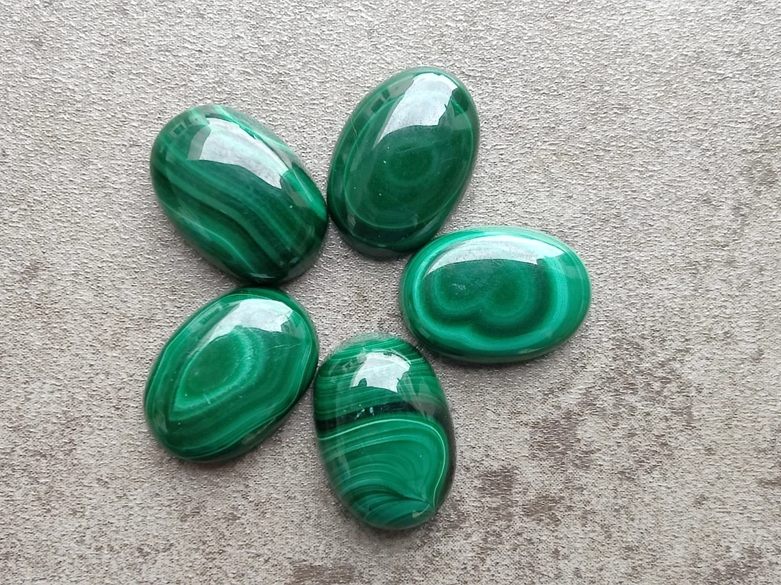Wholesale 2ps/lot Natural Malachite Bead 8x10mm 10x14mm 12x16mm 13x18mm 15x20mm,30x40mm Oval Gemstone Cabochon Ring Face