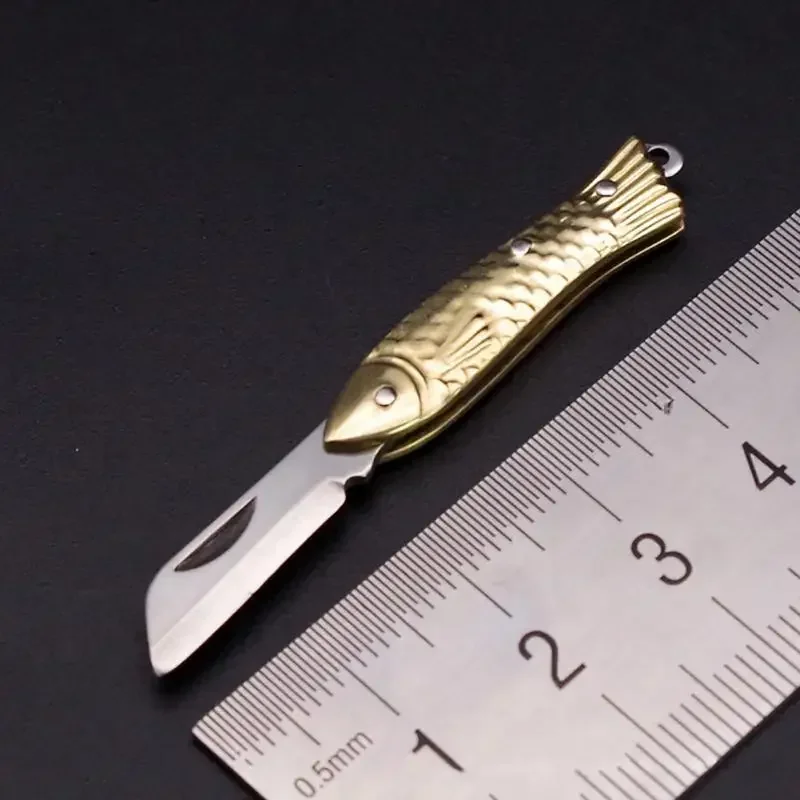 Mini Pocket Knife Brass Keychain Stainless Steel Pendant Cleaver Blade Cutter Outdoor Tool Portable Folding Knife TO Open Box