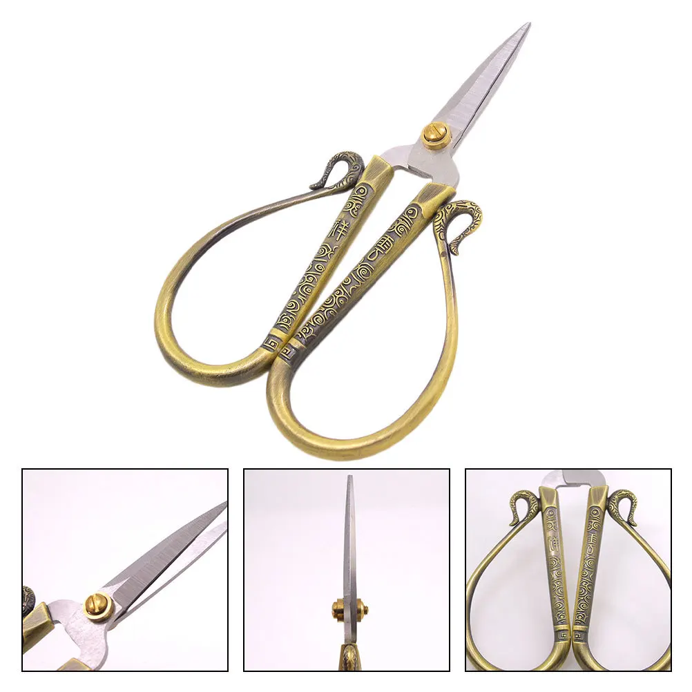 

1Pcs Stainless Steel Auspicious Cloud Scissors Bronze Vintage Tailor Scissor Embroidery Sewing Multi-Purpose Gift Wedding Shears