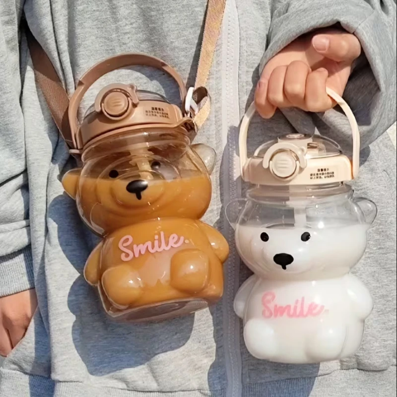 A Cute Bear Handheld Water Cup, a Large Plastic Water ,Suitable for Milk, Tea, And More,Outdoor Drinking Kettle