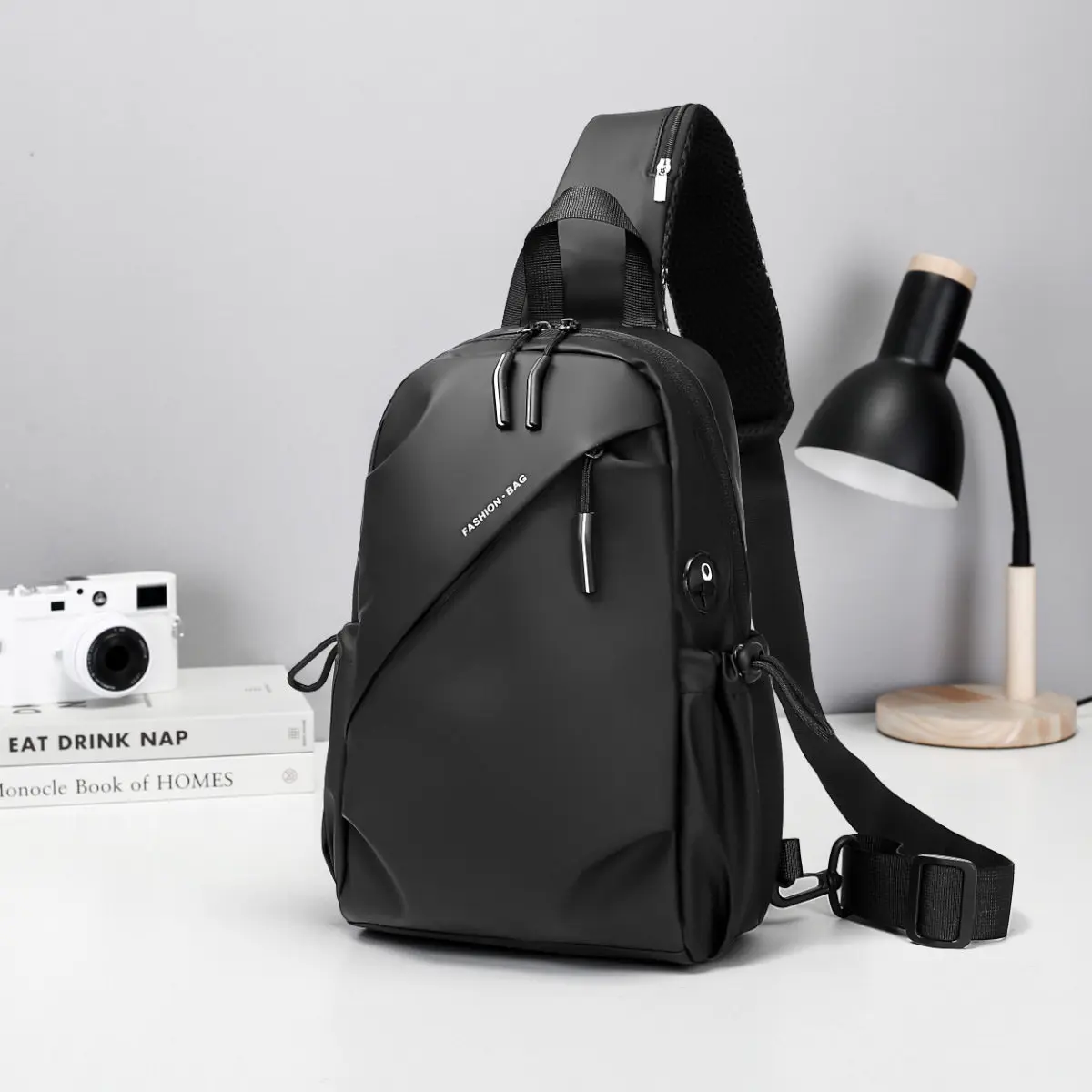 casual-commuter-crossbody-bag-men's-chest-pack-lightweight-outdoor-versatile-travel-bicycle-riding-backpack-for-men-and-women