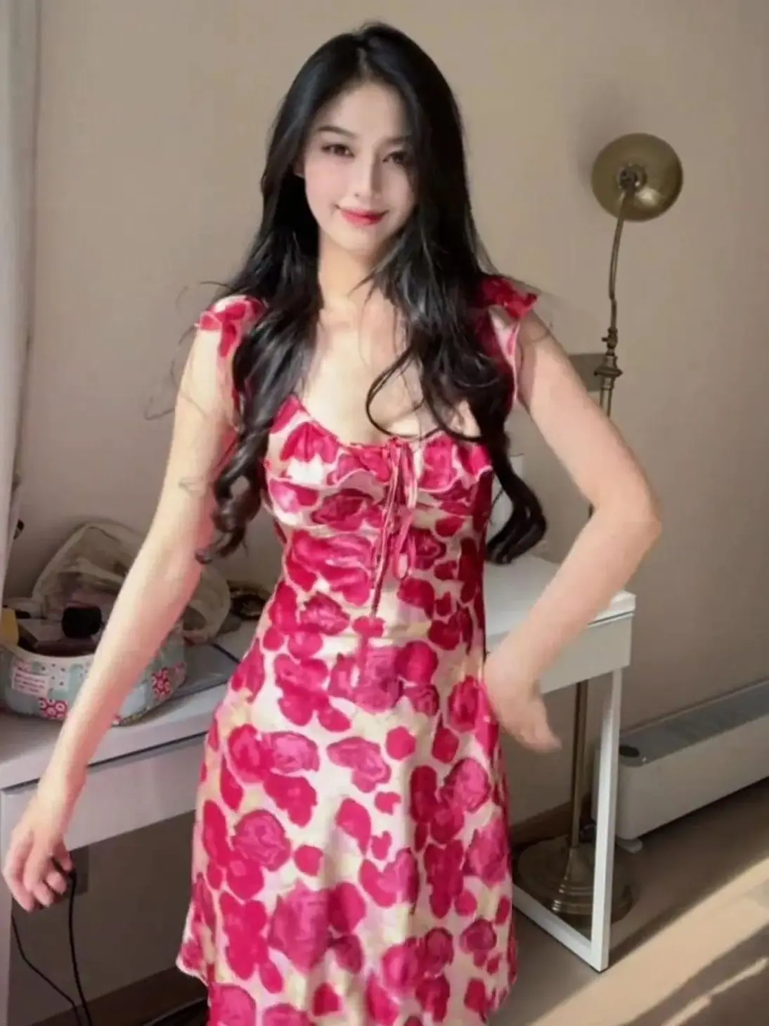 

Floral Print Holiday Dress Women's Summer 2026 Waist Cinched Slimming Gored Skirt Unique Beautiful Dress
