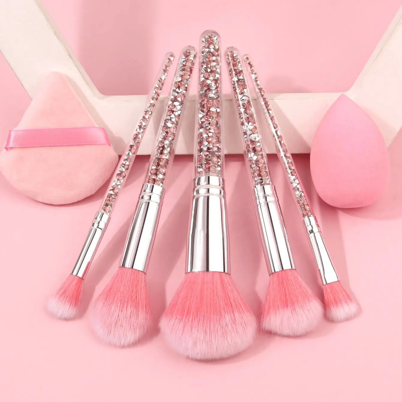 Pink diamond makeup brush 5pcs Portable Makeup Brush Set For Blush, Eyeshadow And Other Tools，1 sponge Powder 1puff Beauty Egg