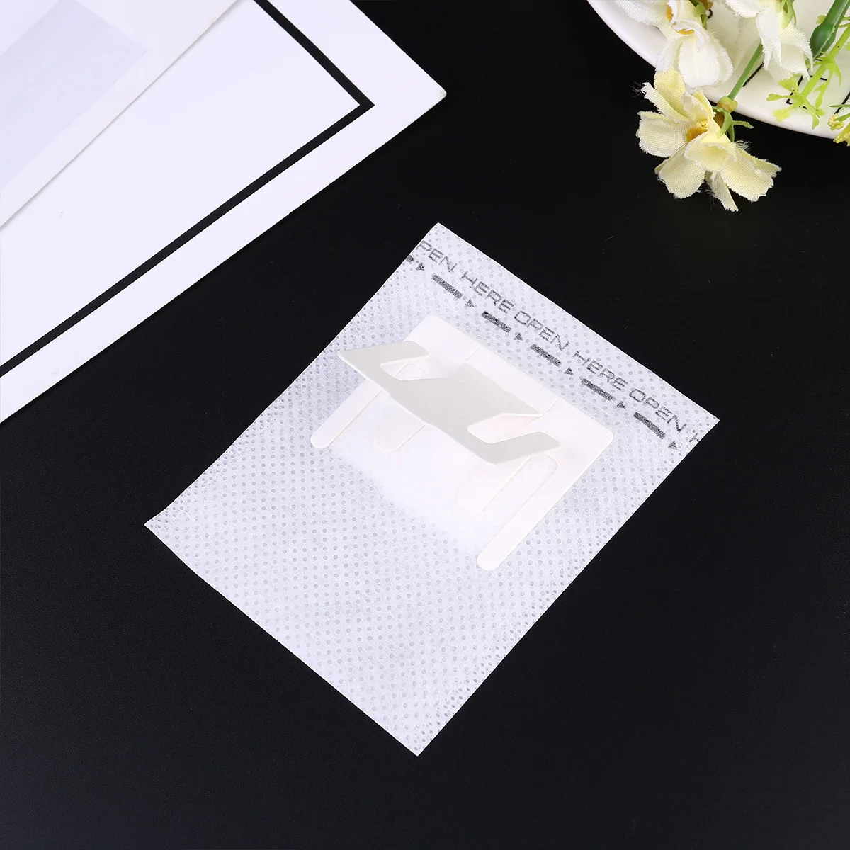 

50Pcs Drip Coffee Filter Hanging Heatproof Portable Pour-Over Coffee Filter Paper Suitable for Home Office Use