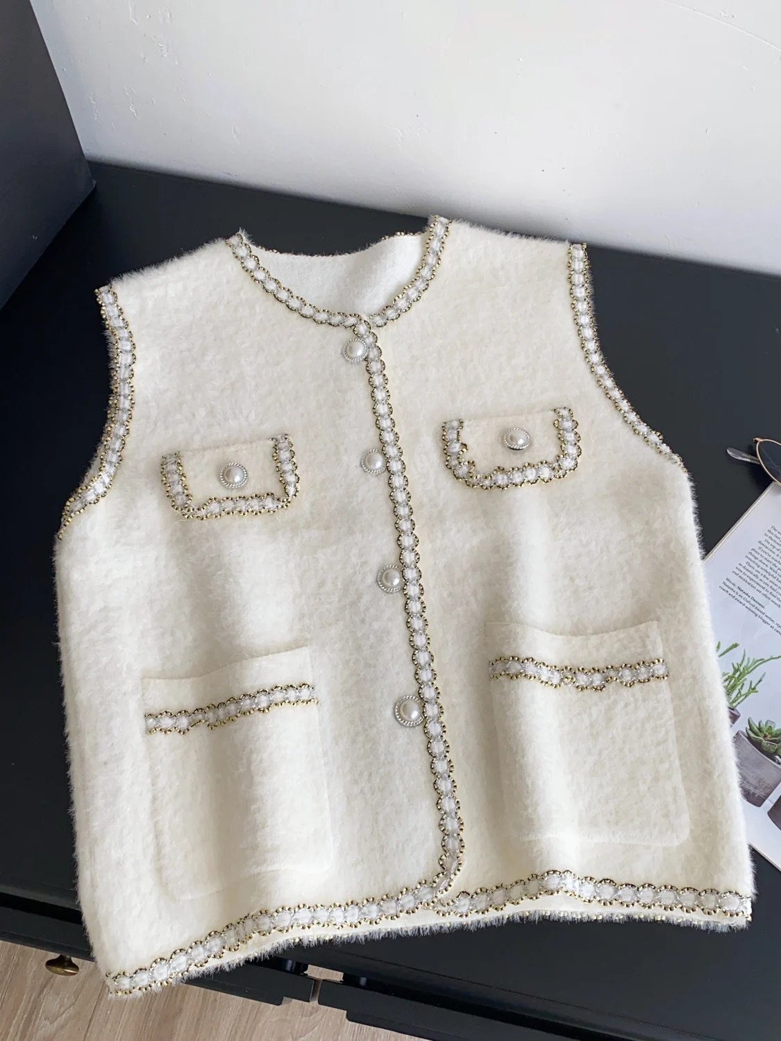 

Faionable Heavy Embellied round Ne Svel Knitted Cardigan Vest Women's Sle Commute Autumn Winter Trendy Outerwear