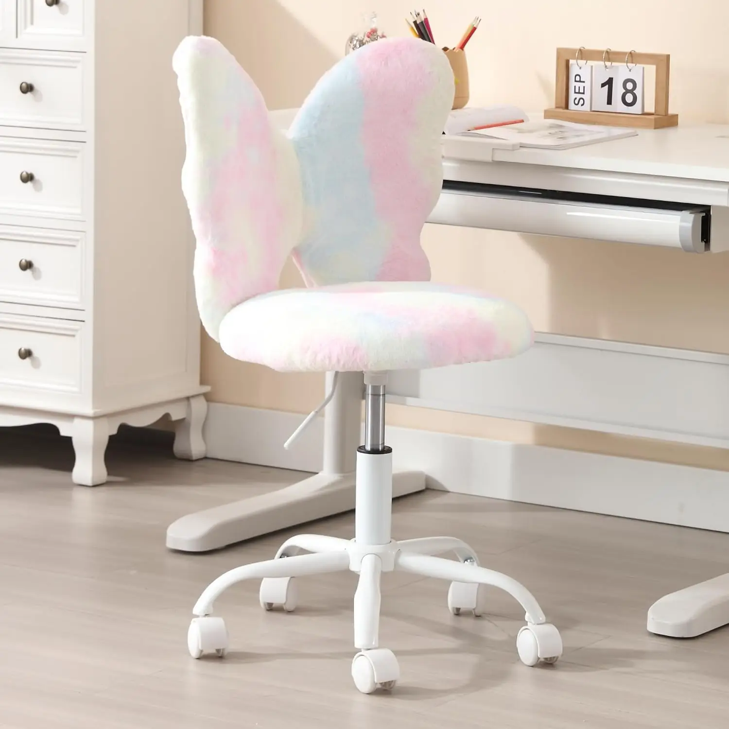 

Kids Desk Chair, Faux Fur Butterfly Chair with Wheels Adjustable Cute Swivel Kids Office Chair for Bedroom Reading Room