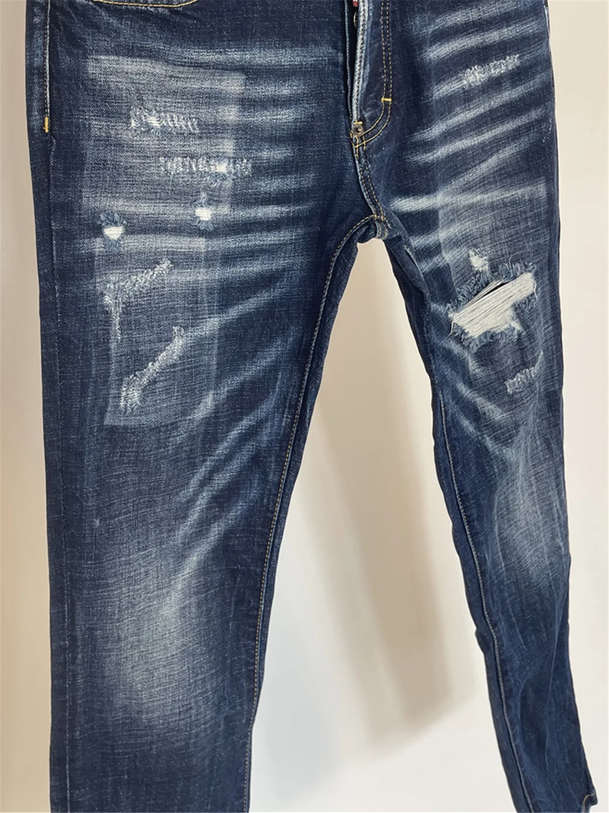 2025, Frühling und Sommer, neue D2-Jeans, trendige Herren-Jeans, gewaschenes Schleifen, Loch-Patch, Farbe, Slim-Fit-Füße, blau, elastisch