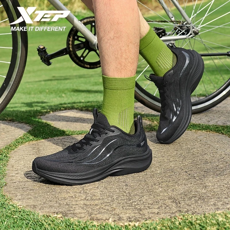 Xtep Lightweight Men's Running Shoes Outdoor Breathable Fashionable Sports Shoes Daily Commuting Hiking Shoes 874219110010