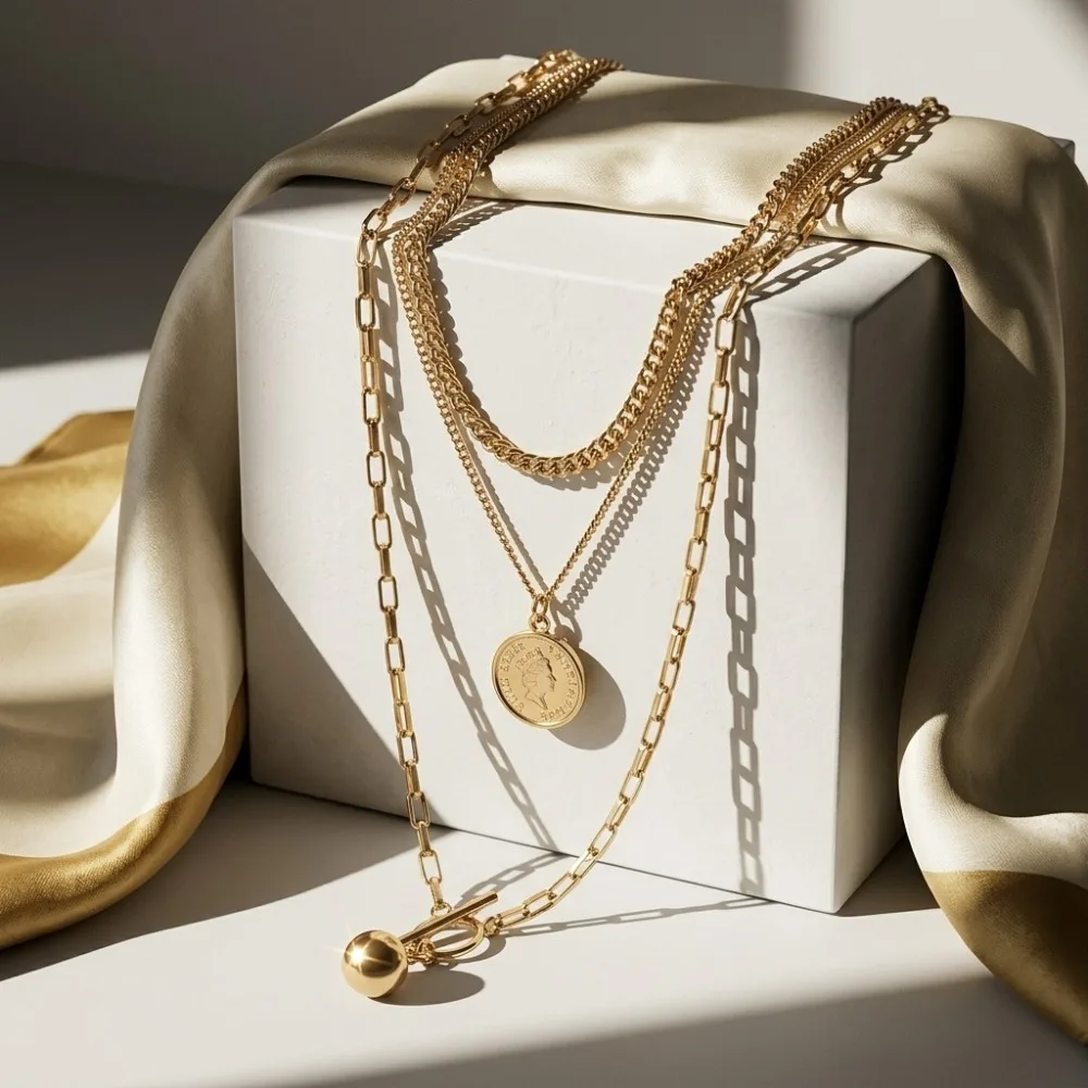

INS Light Luxury Three Layer Necklace Vintage Coin Queen Head Pendant Ot Buckle Chain Minimalist Daily Stacking Wrist Decor
