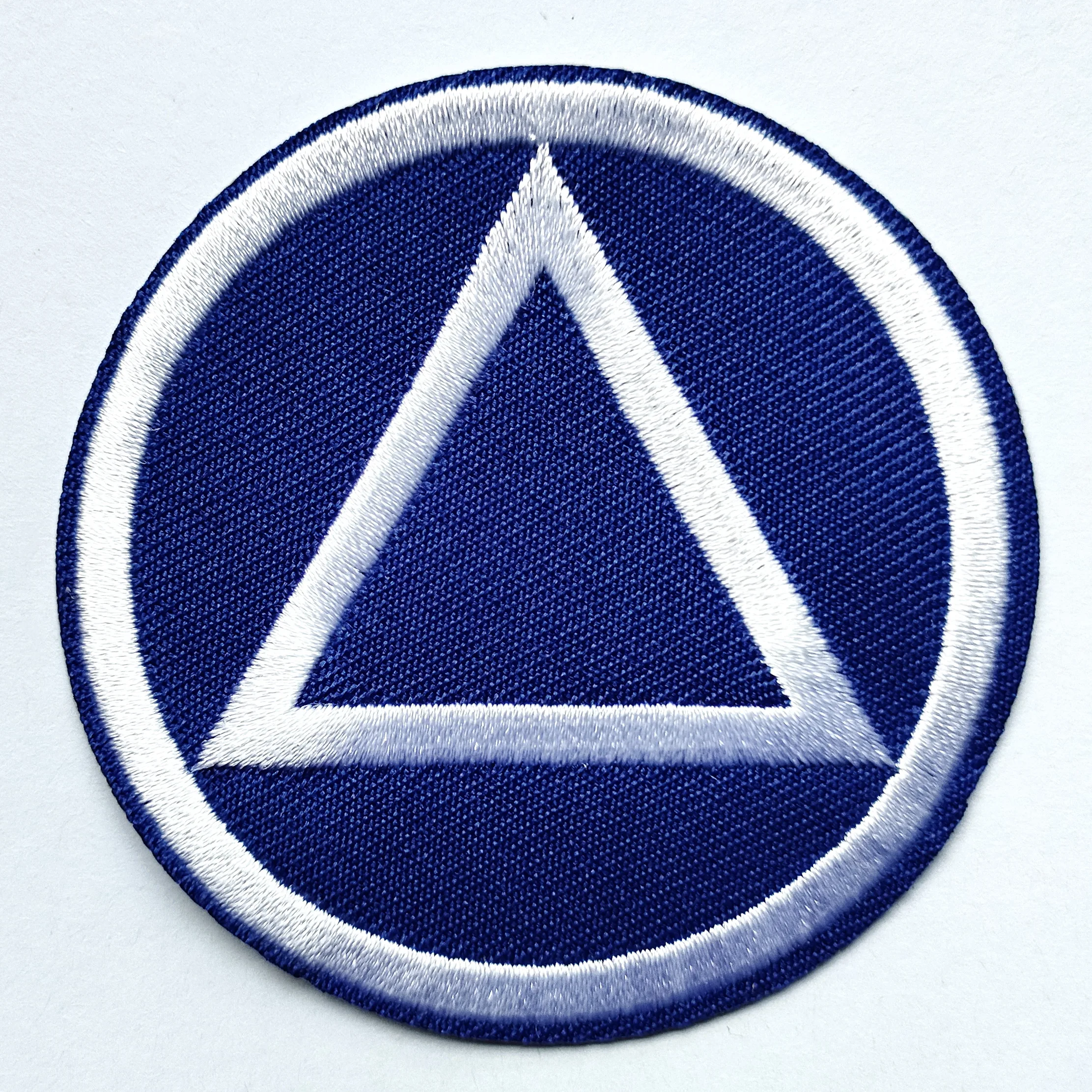 Liquor Prohibition ALCOHOLICS ANONYMOUS PATCH ≈6.9cm AA BLUE WHITE embroidered iron-on token new SOBRIETY anime
