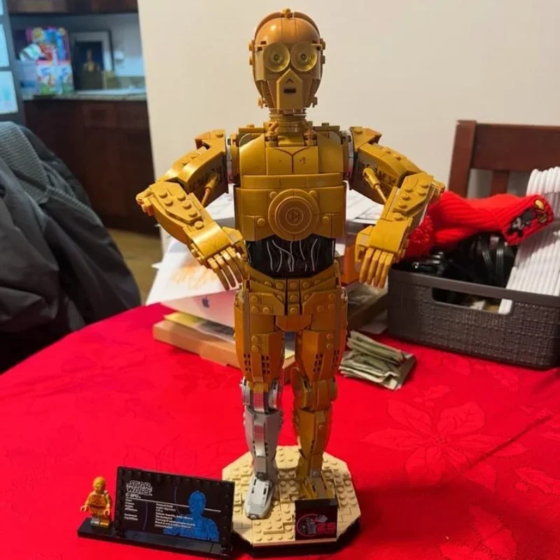 1138PCS 스페이스 C-3PO 드로이드 피규어 센터피스 홈 데코 브릭빌트 모델 조립 피규어 향수를 불러일으키는 선물 어린이 및 성인용