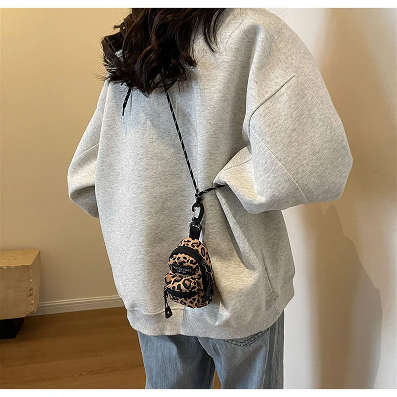 Mini Coin Purses Men Women Couples Crossbody Bag Portable Wallets Earphone Key Shoulder Bags Hip Hop Casual All-match Newest