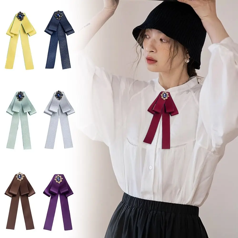 

Fashion Alloy Bow Tie Jewelry Accessories Neck Decoration Bowknot Brooches Rhinestone Necktie Shirt Collar Pin For JK Clothing