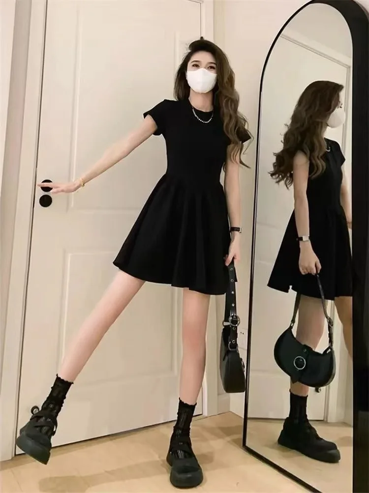 

French Hepburn Style Black Elegant Dress for Women Summer2025New Style Petite Slimming Short Dress Women's Fashion