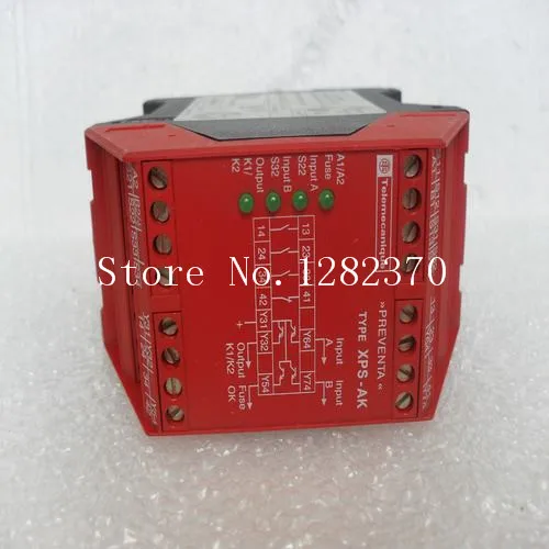 [SA] original authentic - safety relay XPSAK351144 spot