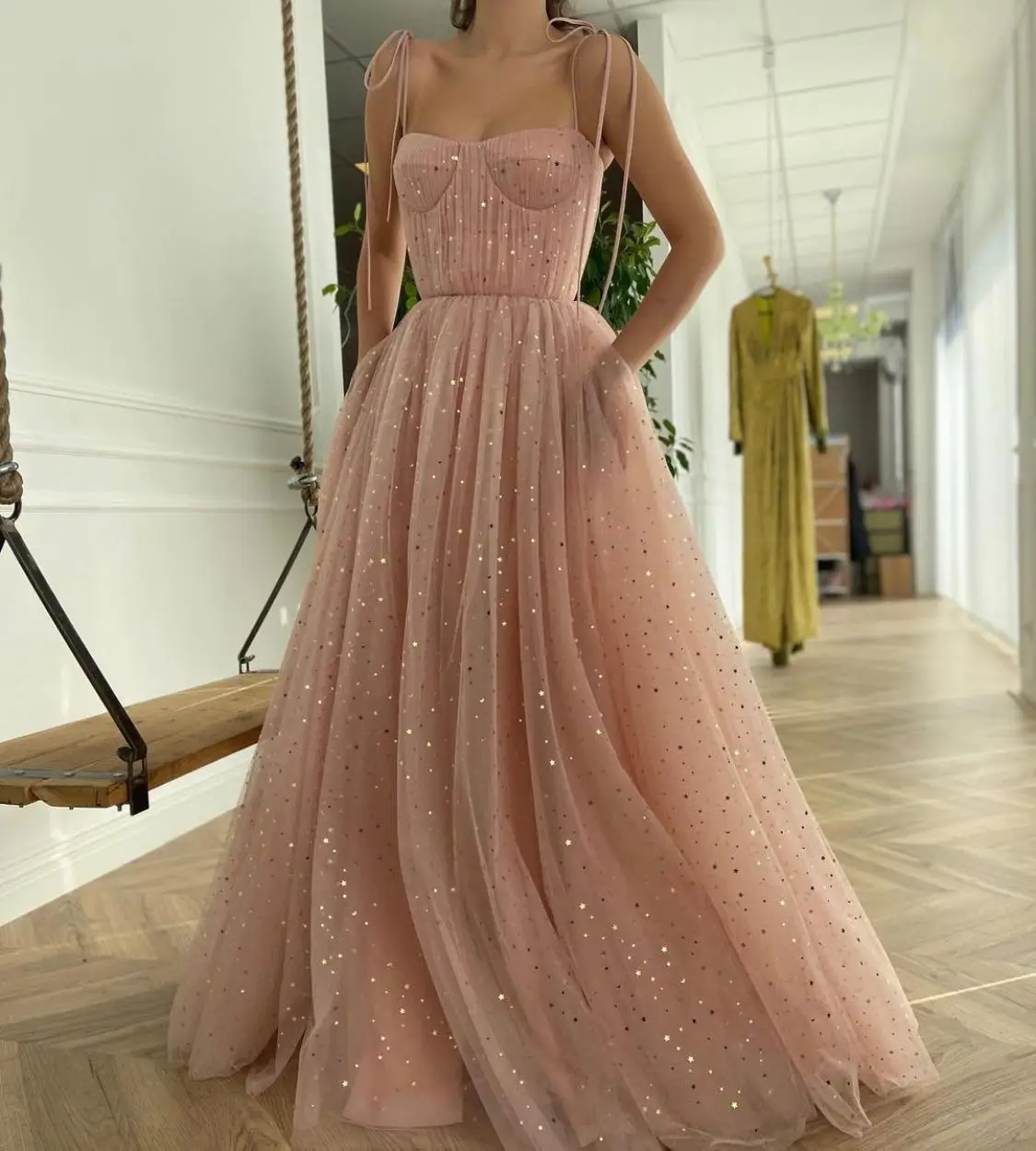 チュール スパゲッティストラップ スパンコール プロムドレス スイートハート コルセット プリーツ Aライン 卒業式ドレス 上品 無地 クリスマス イブニングドレス