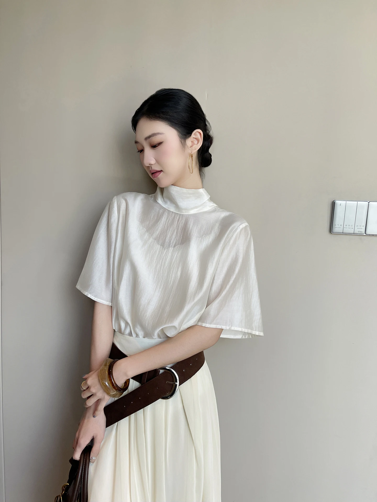 

Elegant Chiffon Shirt Women's Fashion Summer 2026 Gentle Loose Drifting Age-Reducing Belted Top Simple Style Short Sleeve