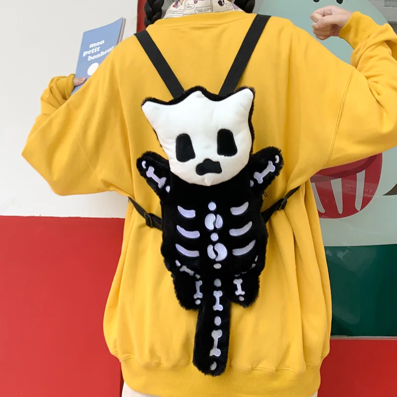 Skull Plush Backpack Gothic Water Bottle Bag Goth Doll Backpack Female Winter Furry Bag Skull Shape Bag Skeleton Birthday Gift