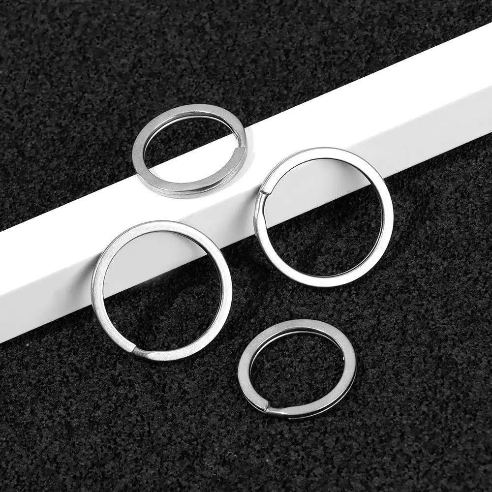 1/2/5pcs Titanium Alloy EDC KeyChain Outdoor Portable Keyring Buckle Key Ring Circle Clip Key Holder Camping Travel Hanging Tool