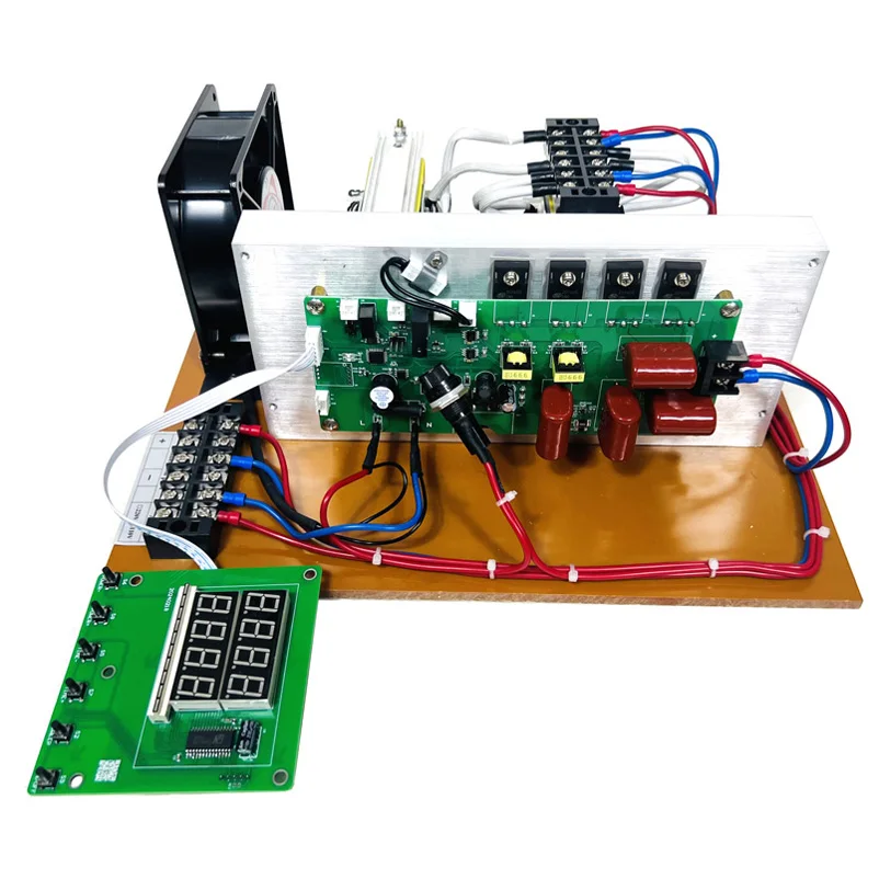 600 واط 28 كيلو هرتز إلى 40 كيلو هرتز تردد قابل للتعديل مولدات بالموجات فوق الصوتية أطقم لآلة تنظيف أدوات المائدة لغسالة الصحون التجارية