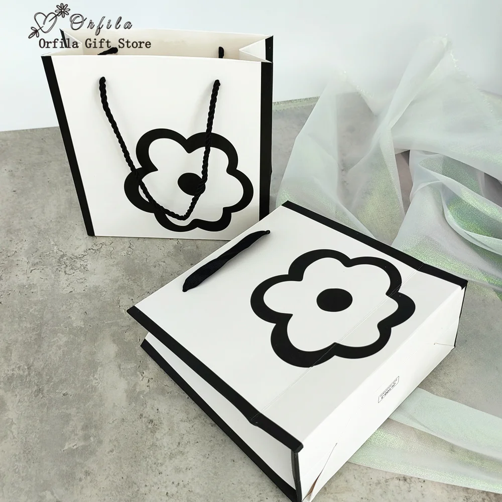 Pretty White Black Flower Gift Bag Box for Party Baby Shower Birthday Wedding Favor Festival Package with handles shopping bags