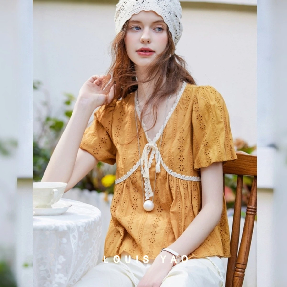 

LOUIS YAO Лоскутная женская рубашка на шнуровке, весенние блузки 2021, милые топы с вырезами, кружевная рубашка с v-образным вырезом и объемными рукавами