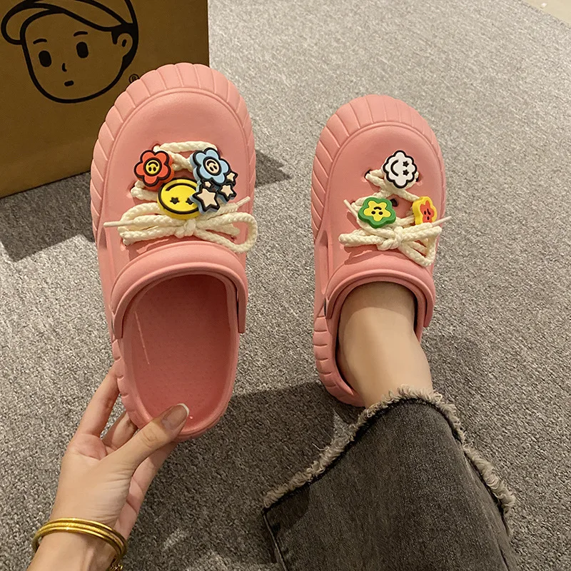 New Beach Clogs Super-Pop Straps Cute Smiling Face Summer Outer Wear Students Soft Bottom Slides Sandals For Girls