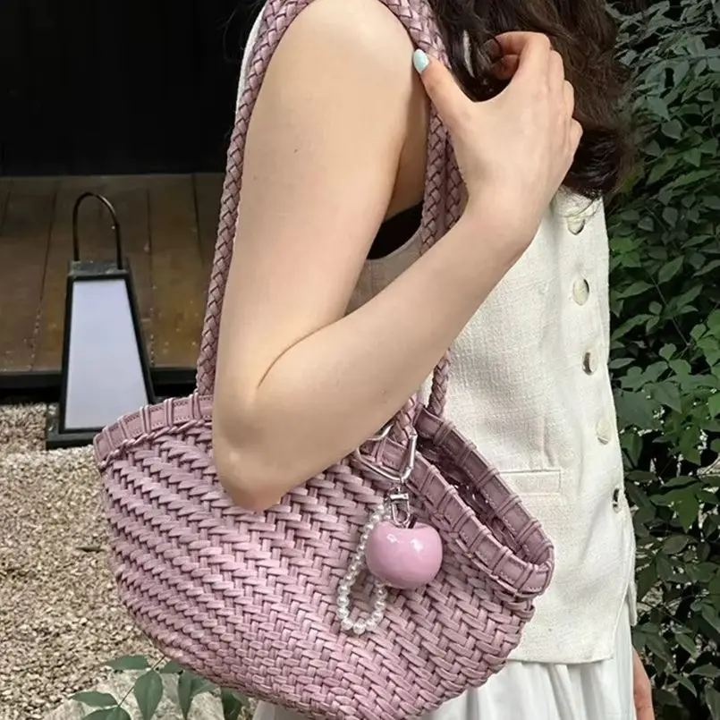 

2026 New Batik Cowhide Hand-woven Vegetable Basket Underarm Shell Bag Commuter Leisure Versatile Vacation Shoulder Bag Women