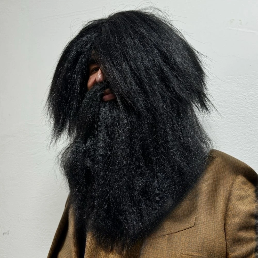 Przerażający kostium męski dziki mężczyzna fałszywa broda długa peruka Halloween śmieszne akcesoria Cosplay realistyczne kręcone wąsy rekwizyty