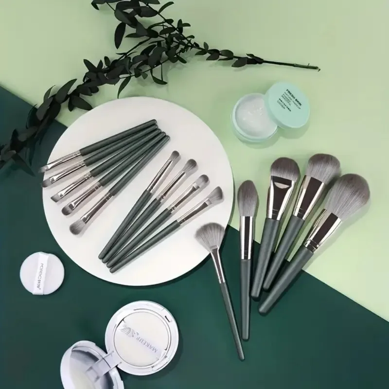 Ensemble de pinceaux de maquillage verts 14 pièces avec 2 éponges de mélange noires-Kit de maquillage professionnel complet pour fond de teint, Contour, Eyesha