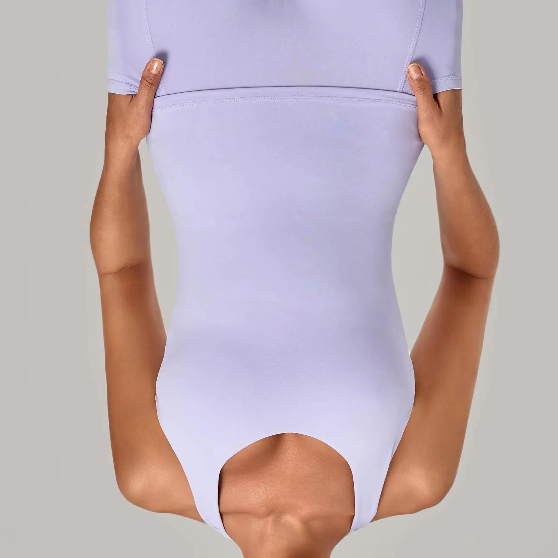 

Woman Sports Halter Top Cross Push-up Fitness Bra Yoga Pilates Vest Open Back Sexy Gym Clothes V-neck Workout Vest Running Tank