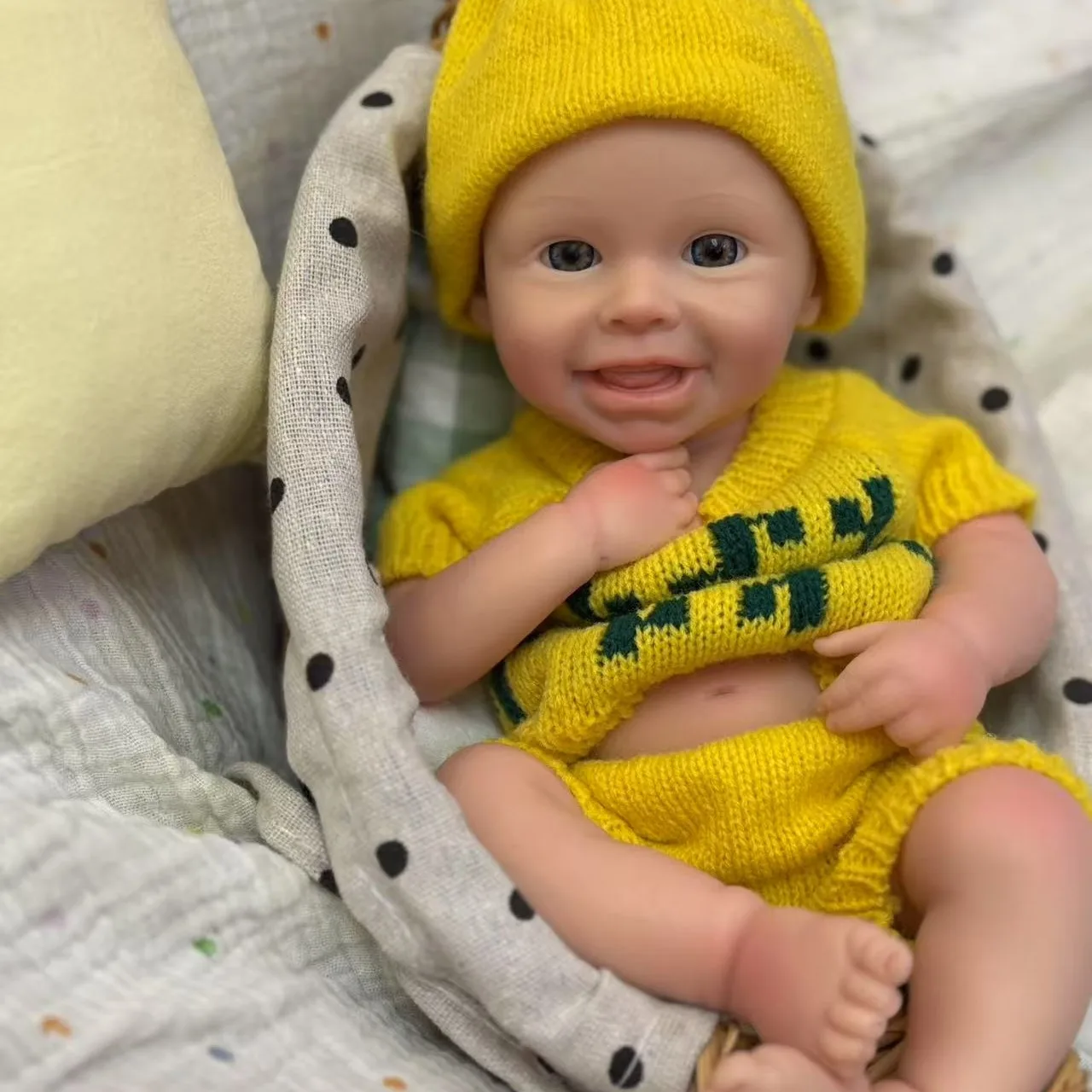 Nieuwe 13-inch volledig siliconen baby knappe Reborn Girl-pop, zeer zacht en heeft een levensechte huid, is een goede keuze voor kindercadeau