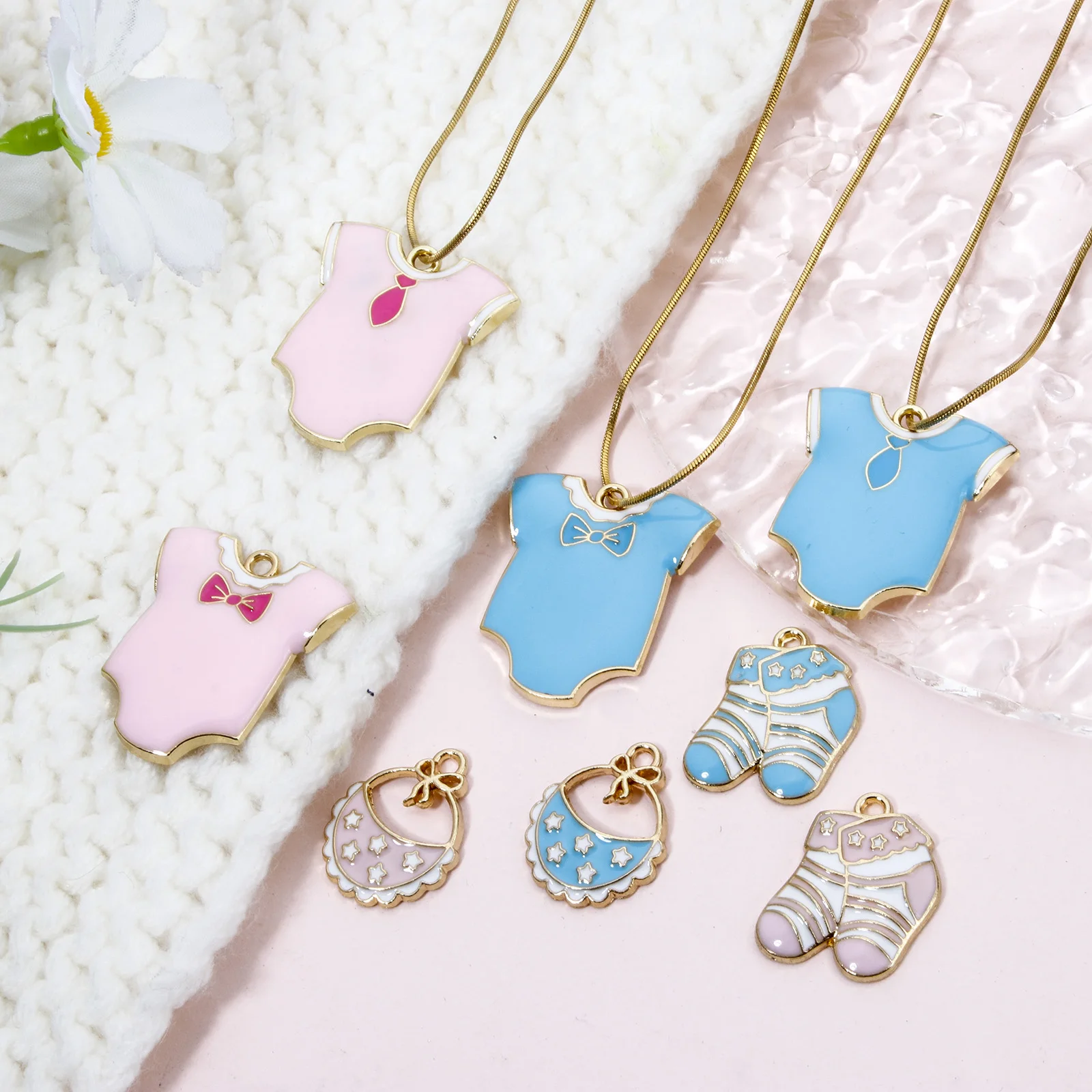 دلايات متعددة المينا للنساء ، أقراط قلادة تصنعها بنفسك ، سحر حفل استحمام الطفل ، لون ذهبي ، جورب ملابس ، مجوهرات لطيفة ، جديد ، 10 *