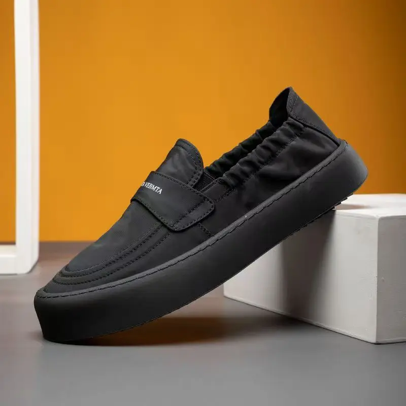 

Casual Breathable Men's Slip-On Canvas Shoes Fashionable Summer Lightweight Flat Heel Bean Bean Shoes Ice Silk Easy Wear