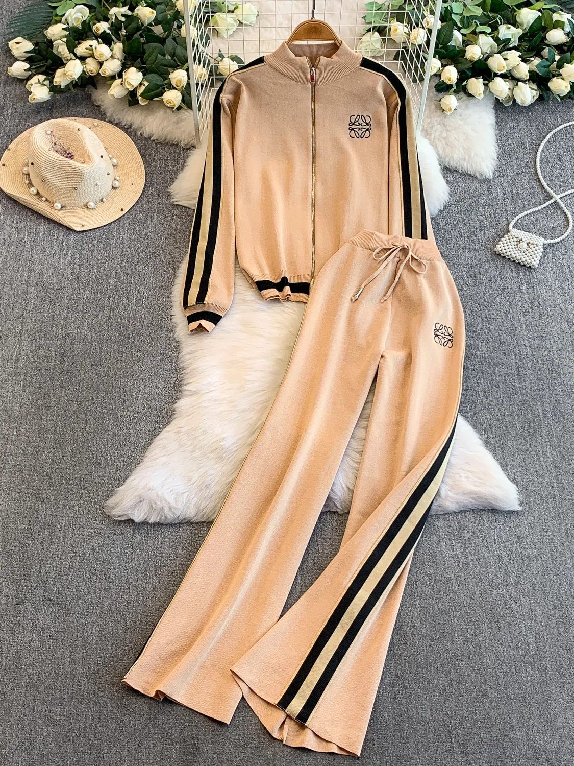 

Повседневная спортивная одежда, комплект из двух предметов, женские осенние вышитые брюки с воротником-стойкой на молнии и высокой талией, утягивающие широкие брюки