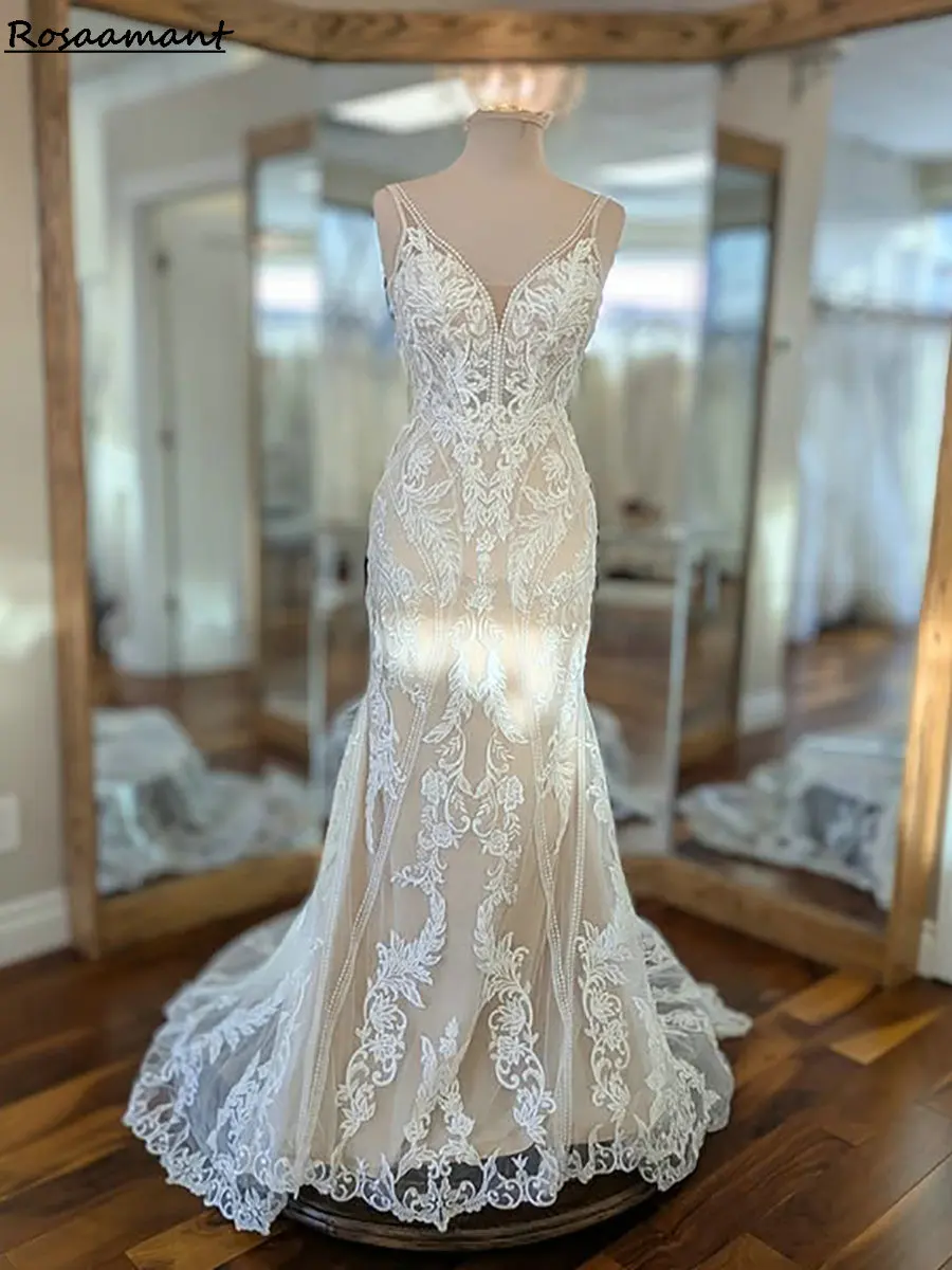 

Champagne Sleeveless Open Back Mermaid Wedding Dresses Illusion V-Neck Appliques Lace Country Bridal Gowns