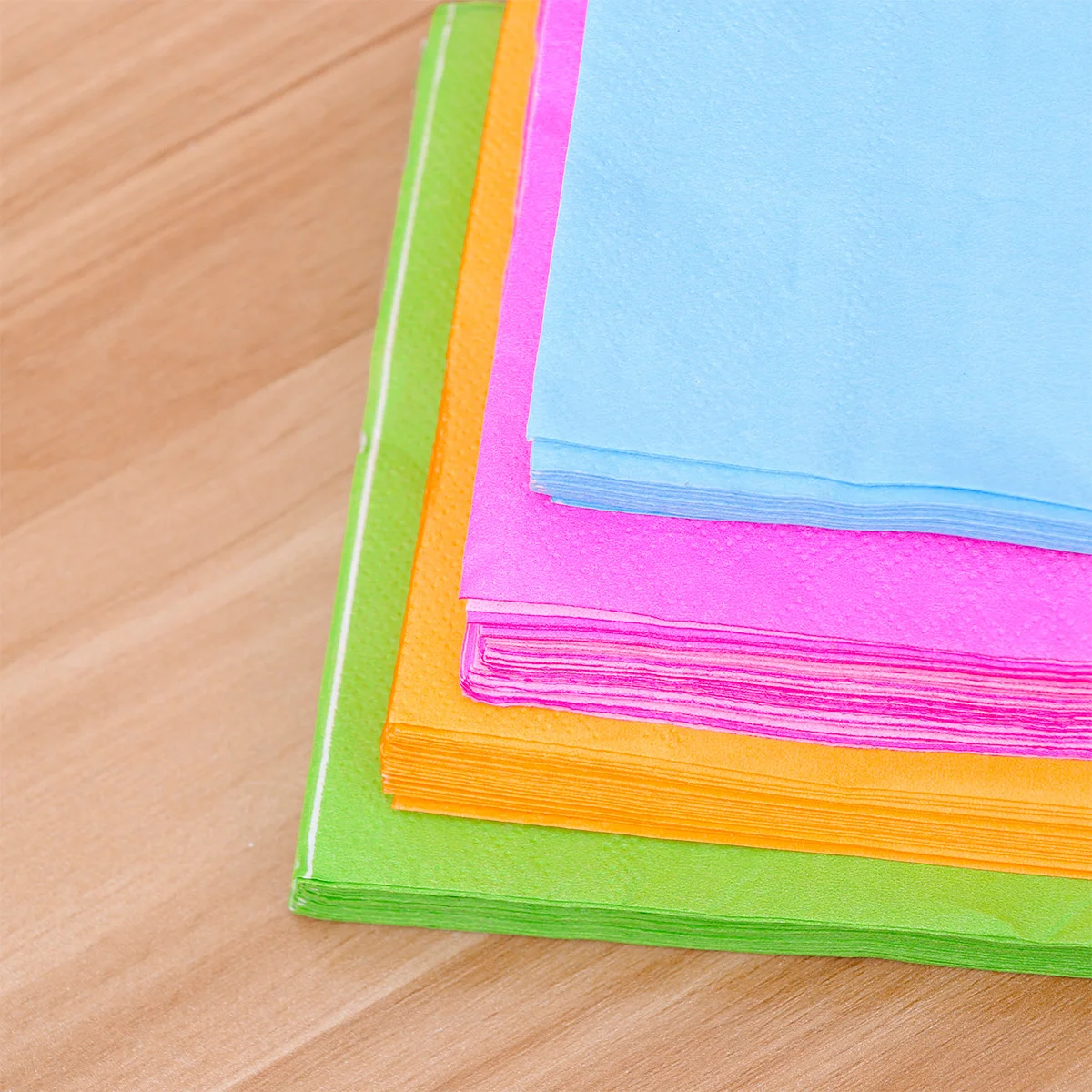 4 قطع من منديل المناشف للاستعمال مرة واحدة، أدوات مائدة لحفلات أعياد الميلاد