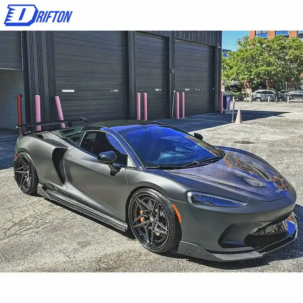 Factory Hot Selling Dry Carbon Fiber Side Skirt for GT Body Kit