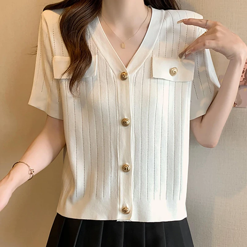 Black White Short Sleeve T-shirt Women V Neck Buttuon Vintage Kintted Top Summer Thin Soft Knit T Shirt Tops Woman 2024 Clothes