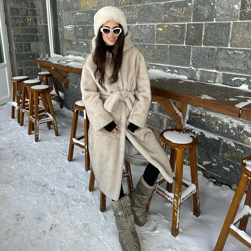 Neo Mint 2024 Winter Belted Eco Mink Fur Coat Women Beige Gradient Furry Faux Fur Jacket Luxury Brand Hooded Outerwear Overcoat