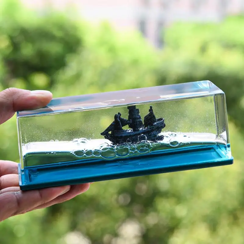 The Black Pearl Cruise Ship Liquid Bottle Floating Table Decompressions Toys Boutique Gifts Home Decoration Office Decorations